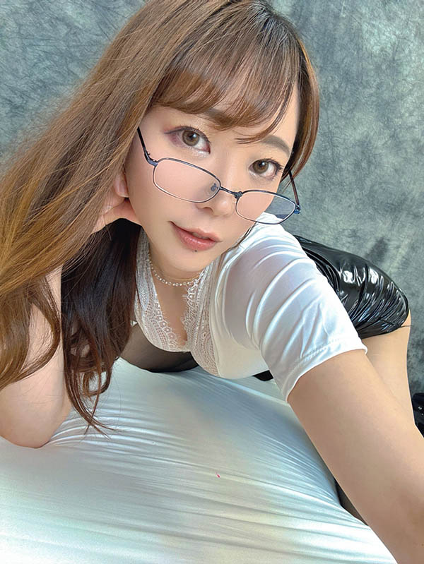 一代母乳强者《川越唯》精选作品号推荐介绍及封面