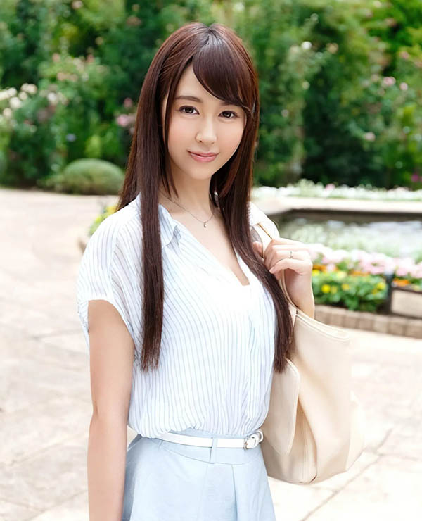 引退却超难忘女演员《芽森滴》精选作品号推荐介绍及封面